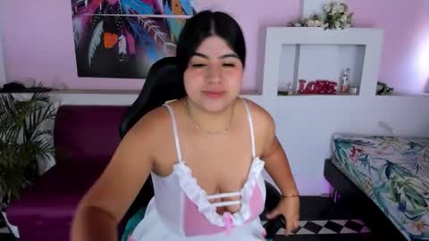 Snapshot of rosee_honey_ chatting on September 21, 2025, 1:46 pm rose online show from September 21, 2025, 1:46 pm