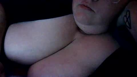 roseemeraldof online show from March 11, 2026, 6:08 am