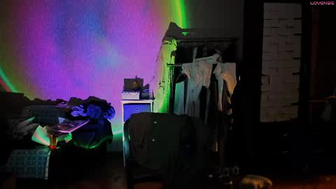 Snapshot of roselina_ chatting on April 20, 2026, 7:37 pm Rose online show from April 20, 2026, 7:37 pm