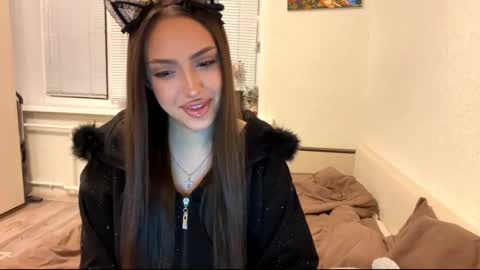 Mimi online show from November 26, 2025, 3:02 pm