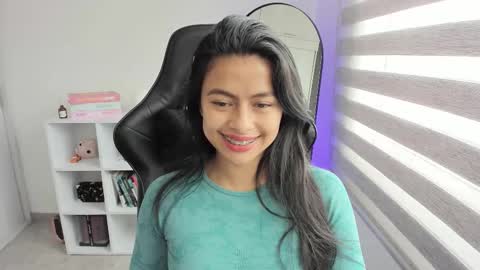 Nat online show from November 2, 2025, 2:41 pm