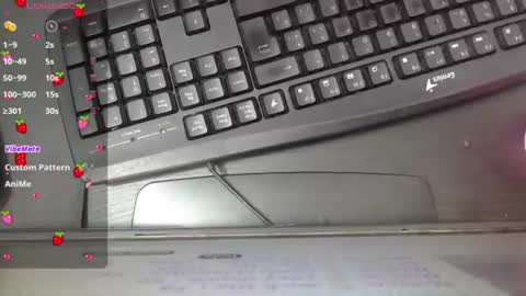 Snapshot of roses_liittle_ chatting on June 24, 2026, 1:26 am roses_liittle_ online show from June 24, 2026, 1:26 am