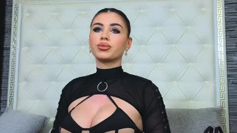 Gabriela online show from April 7, 2026, 7:03 pm