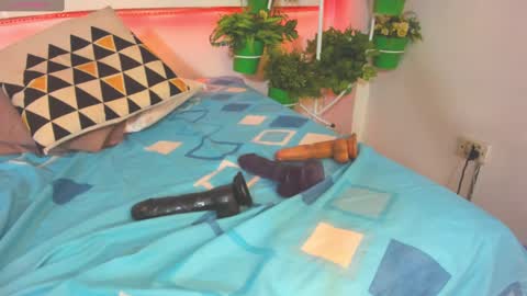 rosi_cooper online show from March 5, 2025, 2:12 pm