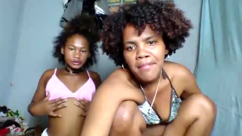 Snapshot of rosia22 chatting on September 21, 2025, 1:29 am rosia22 online show from September 21, 2025, 1:29 am