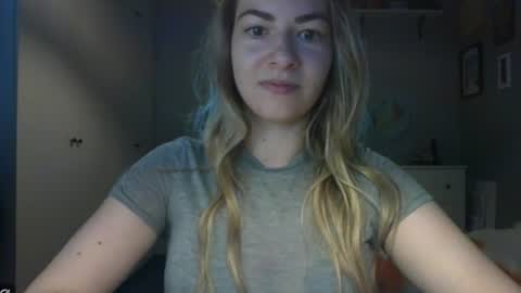 Snapshot of rosie_june chatting on July 14, 2026, 6:40 am Rosie online show from July 14, 2026, 6:40 am