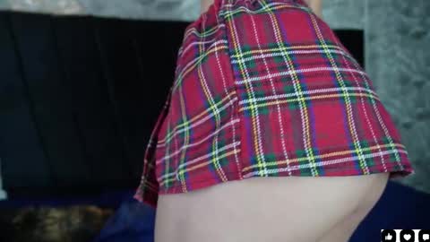 Snapshot of ross_b1 chatting on November 2, 2025, 2:47 am ROSS - online show from November 2, 2025, 2:47 am