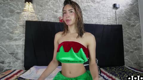 Snapshot of ross_b1 chatting on December 14, 2025, 3:39 pm ROSS - online show from December 14, 2025, 3:39 pm