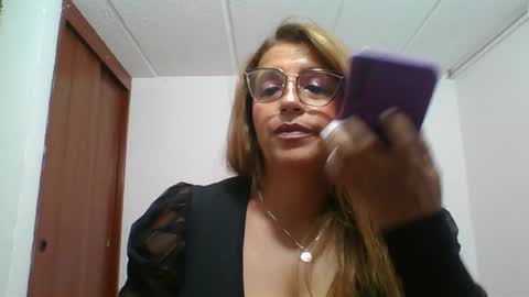 Snapshot of rossanalionheart chatting on December 4, 2024, 10:30 pm Rossana online show from December 4, 2024, 10:30 pm