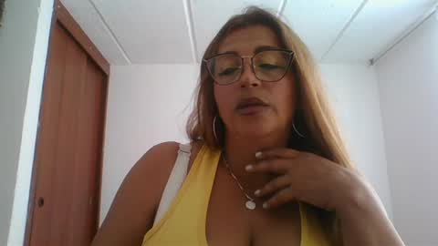 Snapshot of rossanalionheart chatting on December 8, 2024, 12:41 pm Rossana online show from December 8, 2024, 12:41 pm