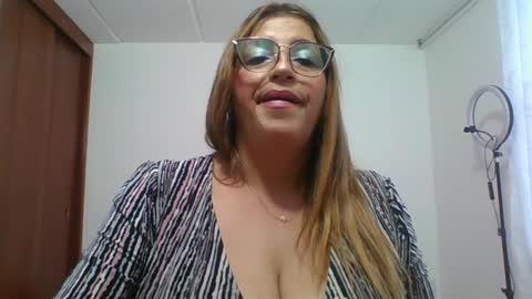 Snapshot of rossanalionheart chatting on December 19, 2024, 10:32 pm Rossana online show from December 19, 2024, 10:32 pm