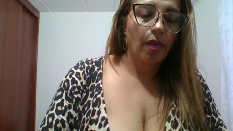 Snapshot of rossanalionheart chatting on January 2, 2025, 10:22 pm Rossana online show from January 2, 2025, 10:22 pm
