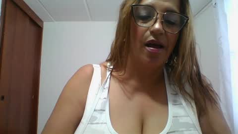 Snapshot of rossanalionheart chatting on January 5, 2025, 12:21 pm Rossana online show from January 5, 2025, 12:21 pm