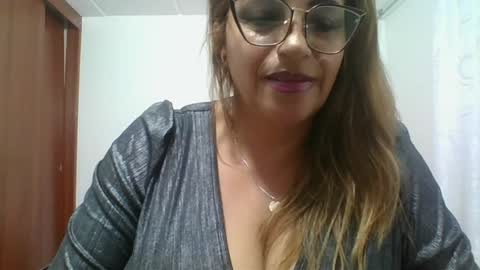 Snapshot of rossanalionheart chatting on February 7, 2025, 11:03 pm Rossana online show from February 7, 2025, 11:03 pm