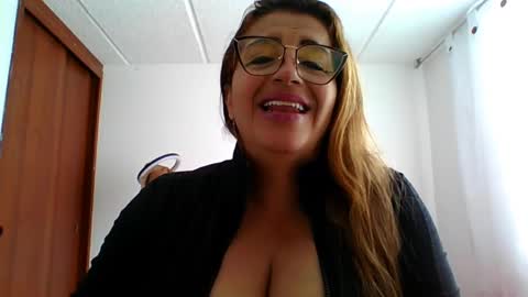 Snapshot of rossanalionheart chatting on February 16, 2025, 3:16 pm Rossana online show from February 16, 2025, 3:16 pm