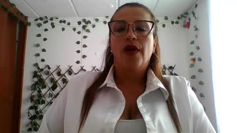Snapshot of rossanalionheart chatting on October 8, 2025, 7:33 pm Rossana online show from October 8, 2025, 7:33 pm