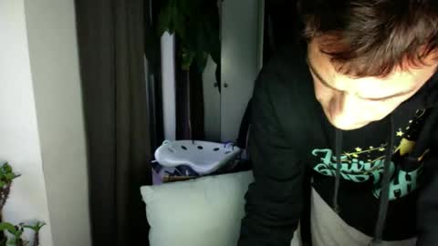 Snapshot of rosscollab chatting on November 16, 2025, 11:38 am RossCollab online show from November 16, 2025, 11:38 am