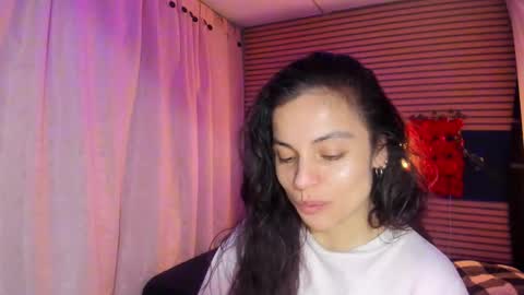 Snapshot of rosse_25 chatting on February 18, 2026, 1:18 pm Would you like to help me with supplementation and sports suits so I can compete in powerlifting online show from February 18, 2026, 1:18 pm