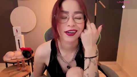 Snapshot of rosse_98_ chatting on February 12, 2026, 2:12 pm Miss Rosse online show from February 12, 2026, 2:12 pm