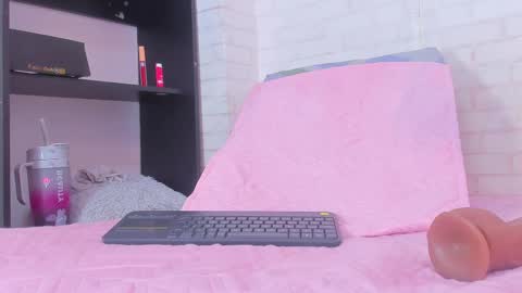 Snapshot of rosse_thompson11 chatting on February 18, 2025, 8:14 pm rosse_thompson11 online show from February 18, 2025, 8:14 pm