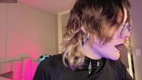 rossiie_hunt_ online show from May 5, 2026, 1:30 pm