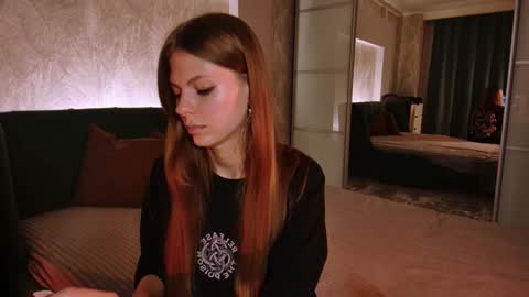 rosy_black_ online show from February 3, 2025, 5:24 pm