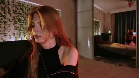 rosy_black_ online show from September 14, 2025, 7:35 pm