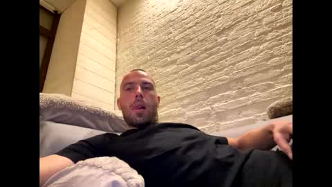 Snapshot of rotteei1 chatting on October 1, 2025, 5:30 pm rotteei1 online show from October 1, 2025, 5:30 pm