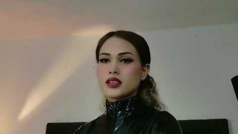 Snapshot of rougedoe chatting on June 4, 2026, 1:17 pm Mistress Lana online show from June 4, 2026, 1:17 pm