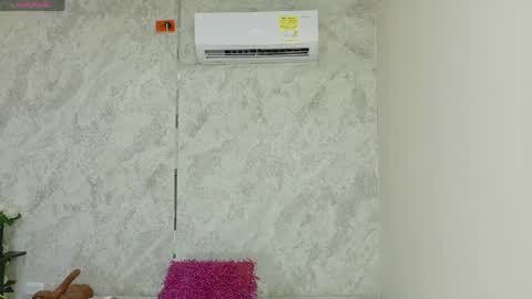 Snapshot of rous_55 chatting on May 10, 2026, 12:32 pm Rous online show from May 10, 2026, 12:32 pm