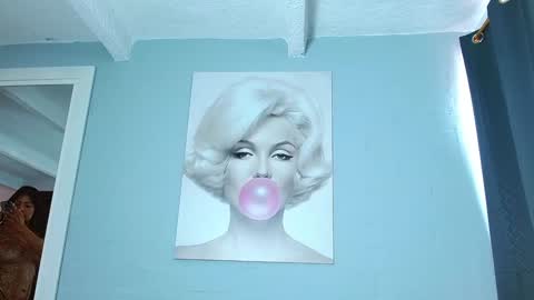 Snapshot of rousebonnett chatting on December 6, 2024, 6:39 pm ROUSE  online show from December 6, 2024, 6:39 pm