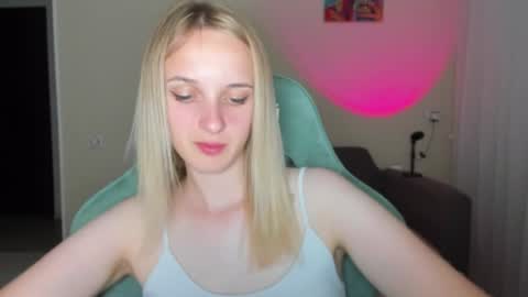 Snapshot of rousereed chatting on July 15, 2026, 9:20 pm Rouse online show from July 15, 2026, 9:20 pm