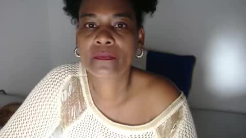 luxa online show from December 4, 2025, 12:14 pm