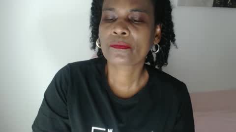Snapshot of roushlove chatting on April 18, 2026, 9:15 pm luxa online show from April 18, 2026, 9:15 pm