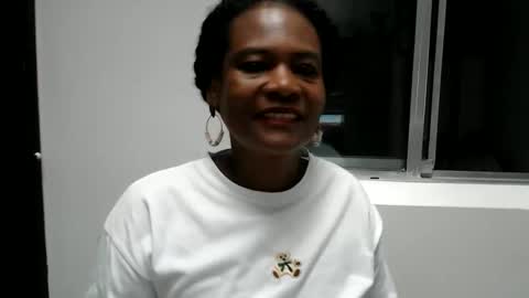 Snapshot of roushlove chatting on May 16, 2026, 3:00 pm luxa online show from May 16, 2026, 3:00 pm