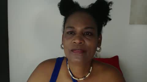 Snapshot of roushlove chatting on May 25, 2026, 1:06 pm luxa online show from May 25, 2026, 1:06 pm