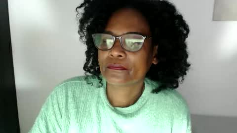 Snapshot of roushlove chatting on June 10, 2026, 7:57 pm luxa online show from June 10, 2026, 7:57 pm