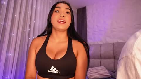 Snapshot of rousse_coup chatting on May 22, 2026, 7:19 pm Rosse and Miller online show from May 22, 2026, 7:19 pm
