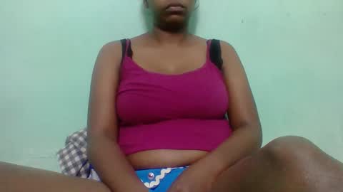 rovaelyah online show from September 19, 2025, 2:35 am