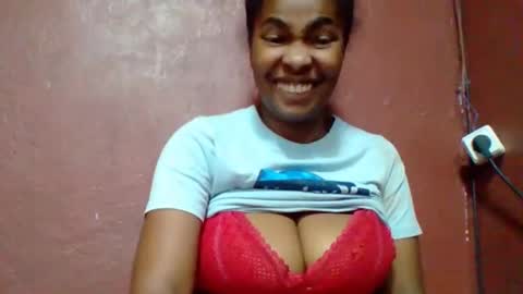 rovaelyah online show from April 11, 2026, 7:45 am