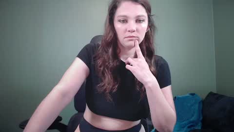 Snapshot of rowanswolves chatting on July 29, 2026, 7:01 pm rowanswolves online show from July 29, 2026, 7:01 pm