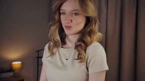 Snapshot of rowenacroyle chatting on February 12, 2025, 1:06 pm Stella online show from February 12, 2025, 1:06 pm