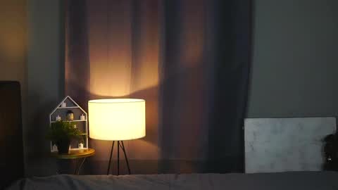 Snapshot of rowenacroyle chatting on February 17, 2025, 4:59 pm Stella online show from February 17, 2025, 4:59 pm