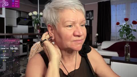 Roxana online show from February 4, 2025, 2:53 pm