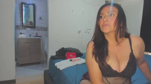 roxanasexy2025 online show from March 7, 2025, 3:07 pm