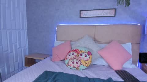 Snapshot of roxanebrown chatting on May 28, 2026, 7:55 pm roxanebrown online show from May 28, 2026, 7:55 pm