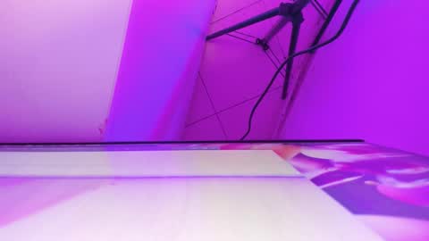 Roxane online show from February 4, 2026, 6:41 am