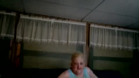 Roxi online show from March 10, 2026, 6:40 am