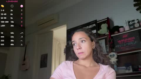 Snapshot of roxieflexie chatting on September 25, 2025, 12:25 am Roxie online show from September 25, 2025, 12:25 am