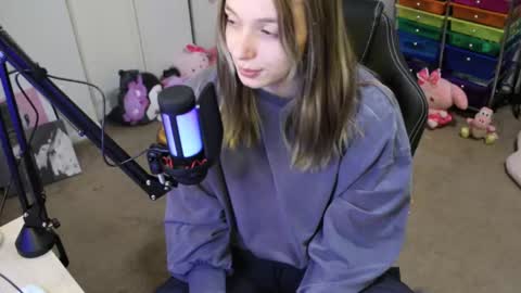 roxie online show from October 12, 2025, 2:38 pm